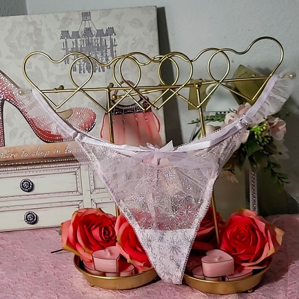 Beautiful (VICTORIA'S SECRET) Lace LavanderShiller Thong Panty NWT 1893
